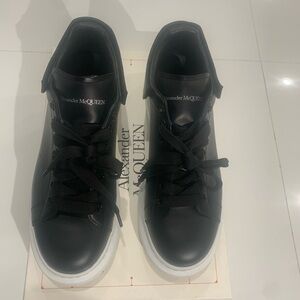 alexander mcqueen sneakers  Size 42.5 /US 9.5